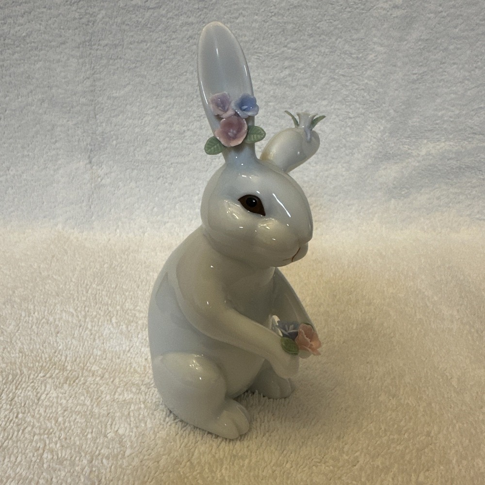 GANZ White Porcelain Bunny Rabbits Raised Flower Accents Easter 5‎ x 3" (C)
